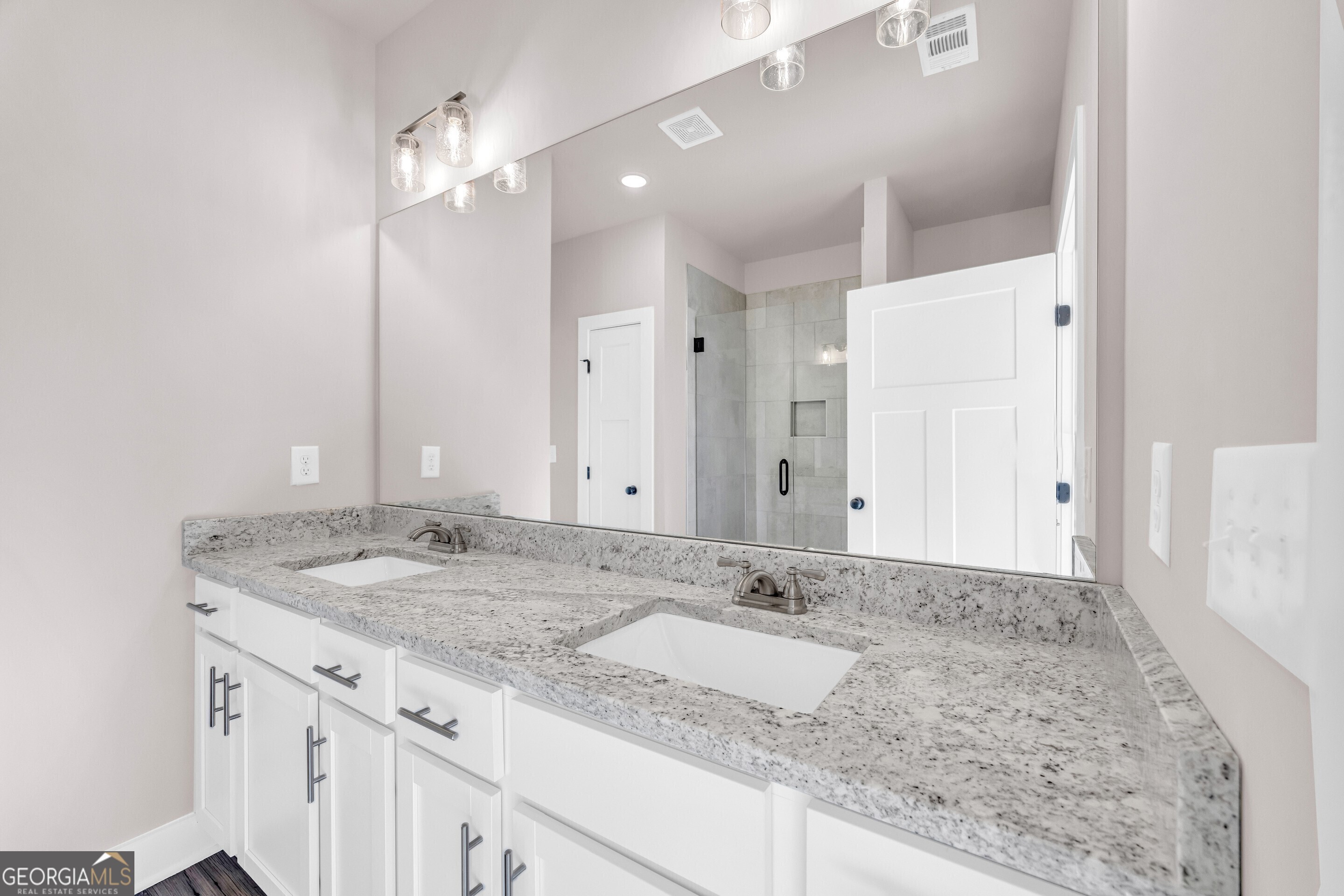 Hartwell, Georgia 30643, United States, 3 Bedrooms Bedrooms, ,3 BathroomsBathrooms,Residential,Active,163336