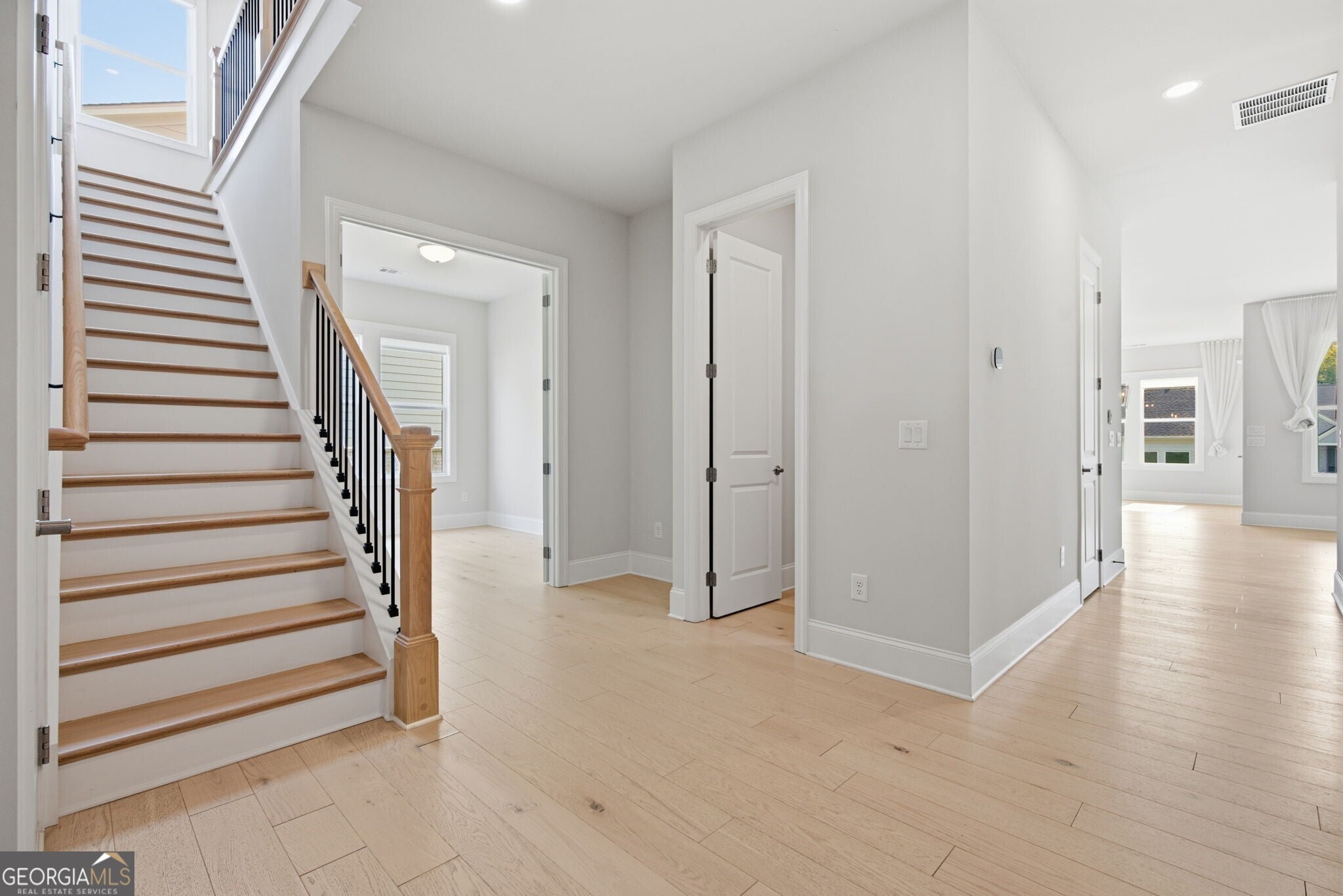 239 Mooney RD