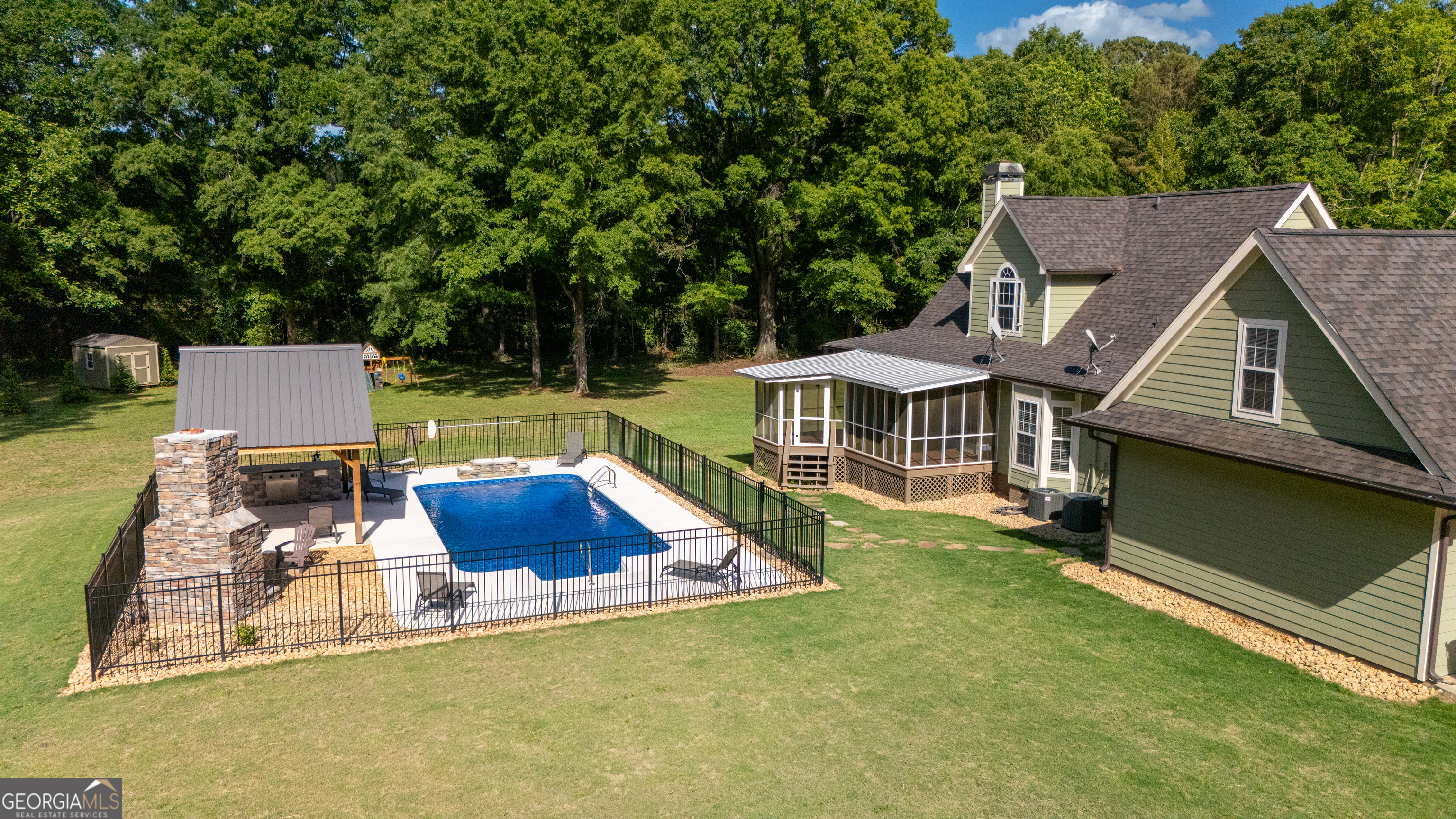 8527 Gay RD