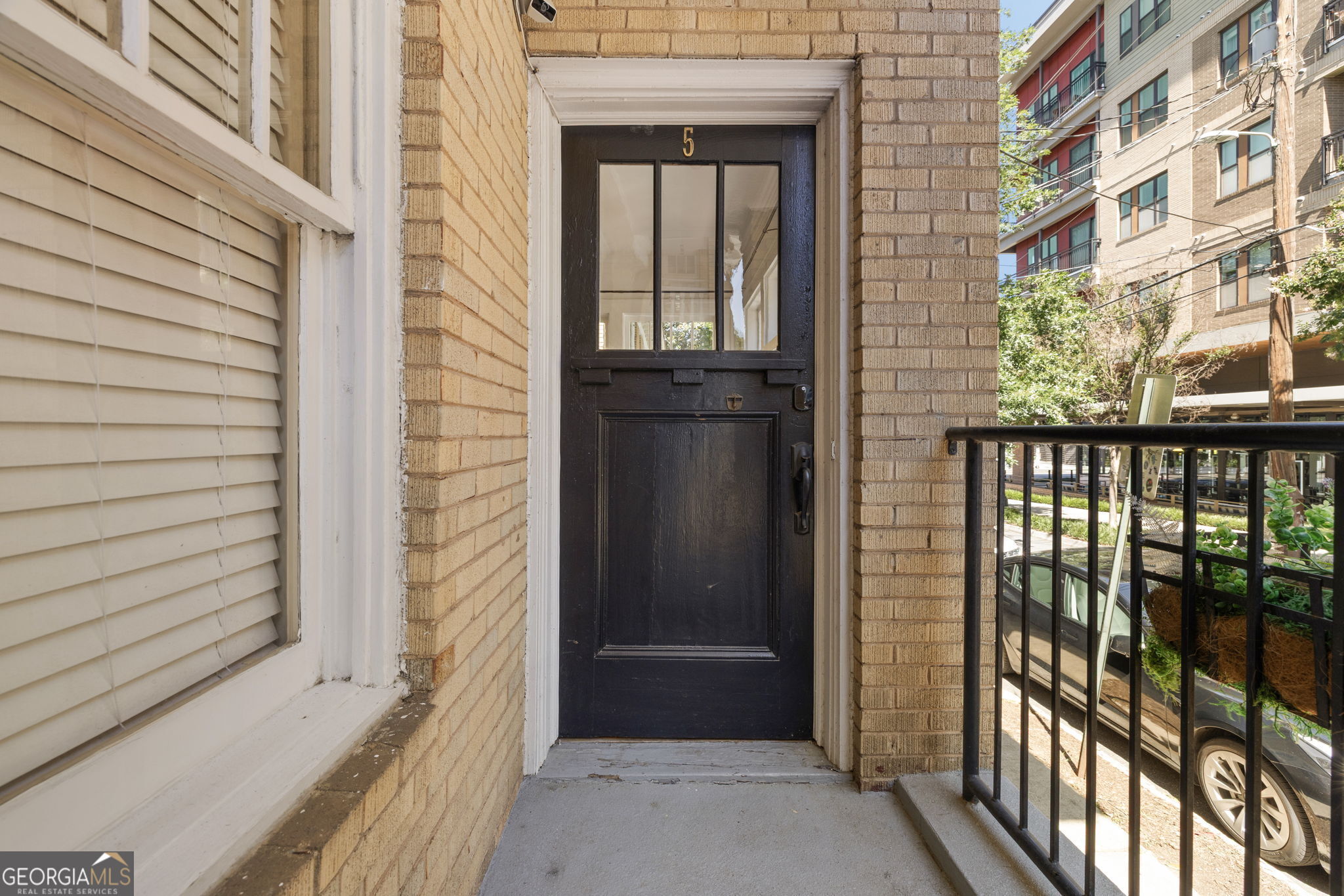 653 N Highland AVE NE 5