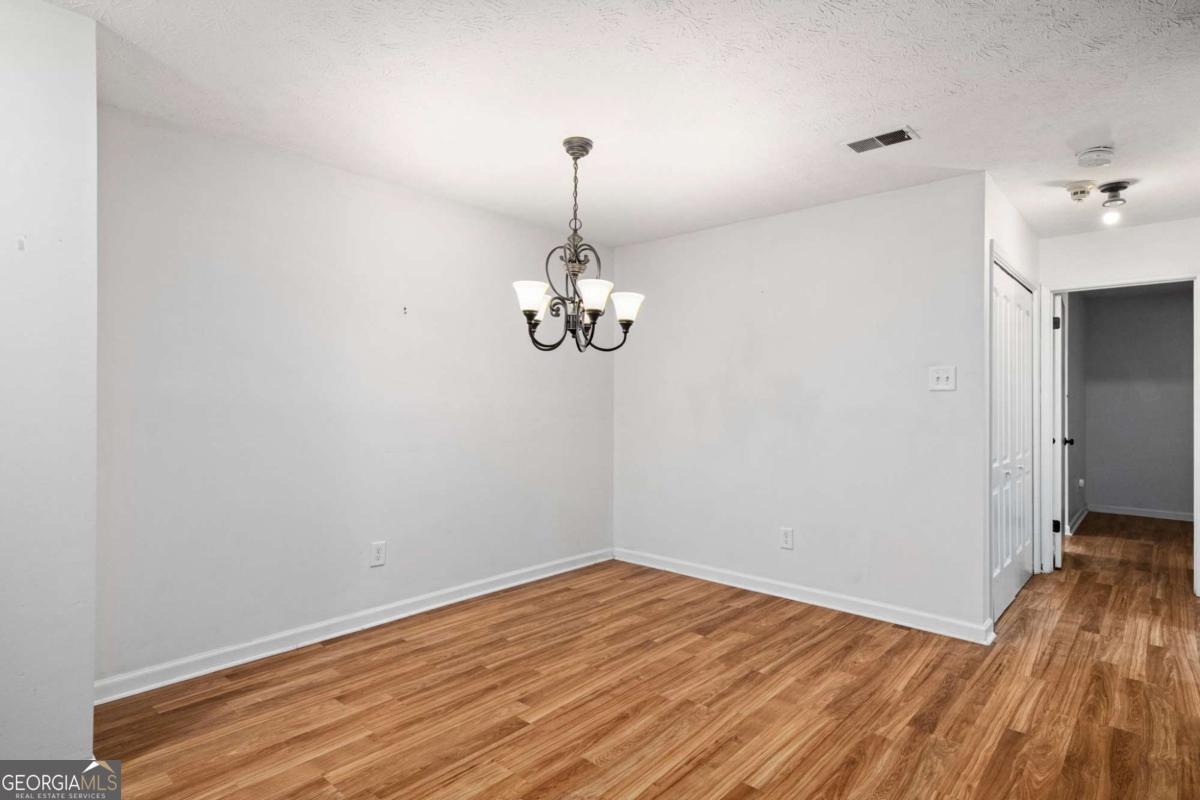 4013 Lake Pointe CIR