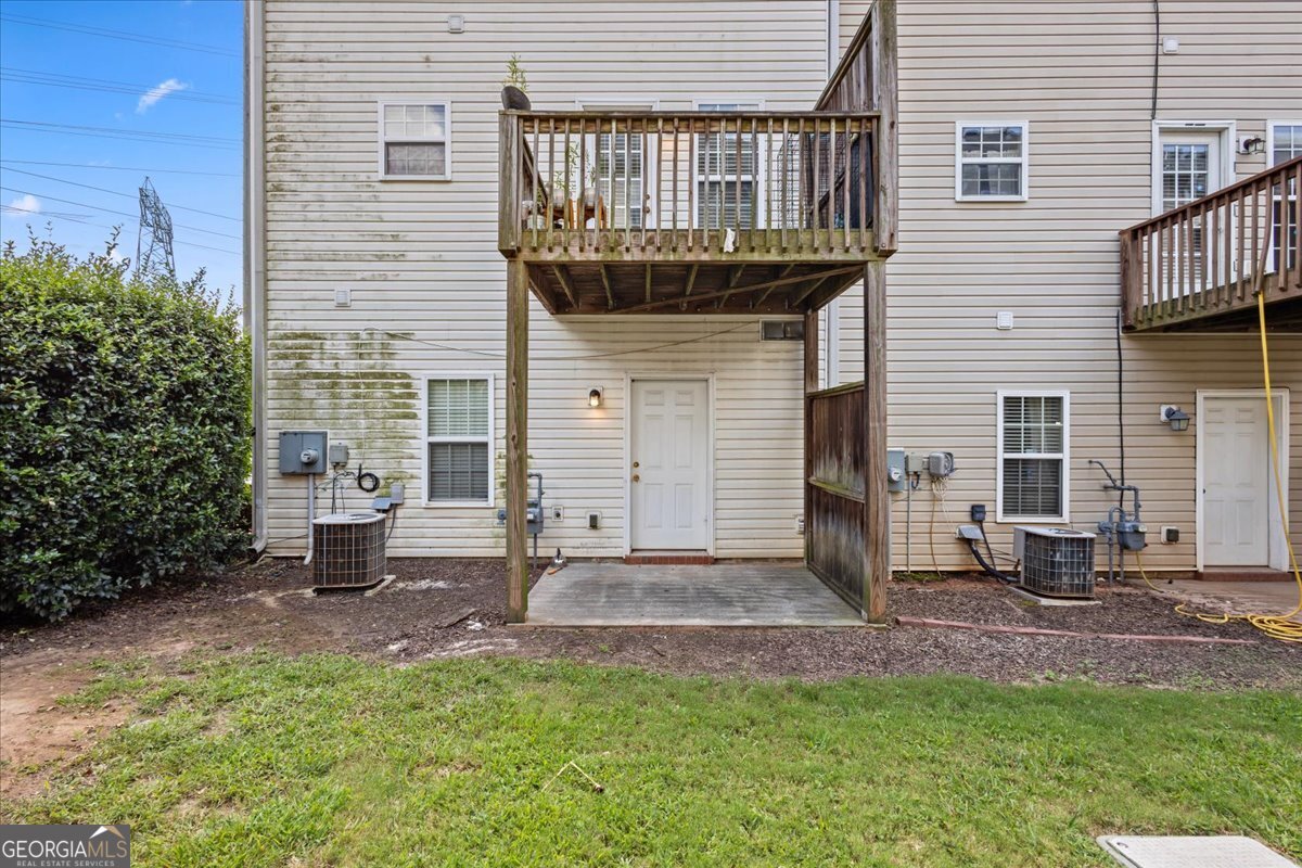 5477 Windy Creek LN