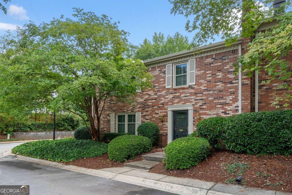 Photo of 2455 Leafgate Road, Decatur, GA 30033 (MLS # 10809848)