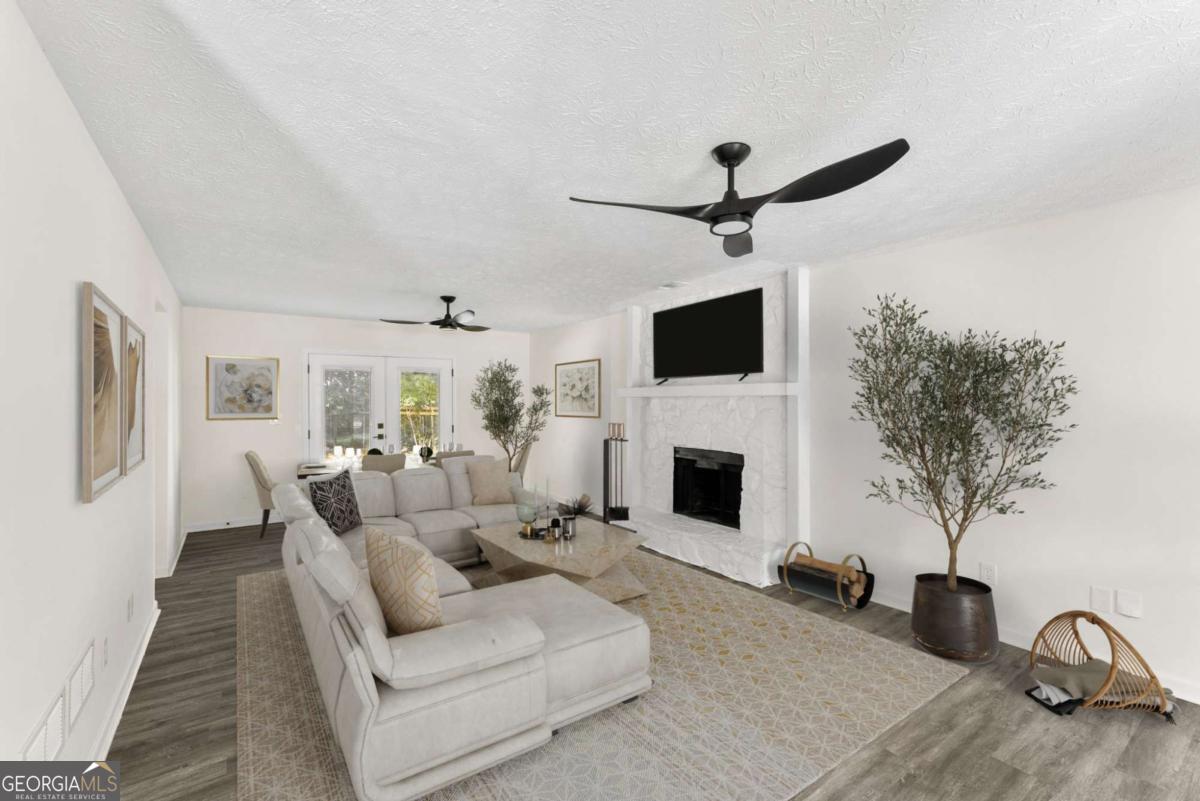 8649 Cedar Creek RDG