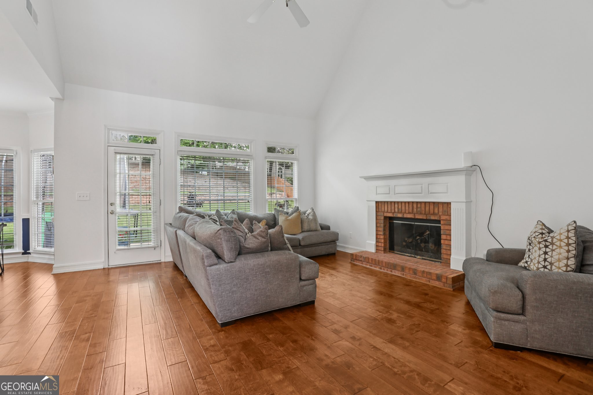 2009 McLain RD NW