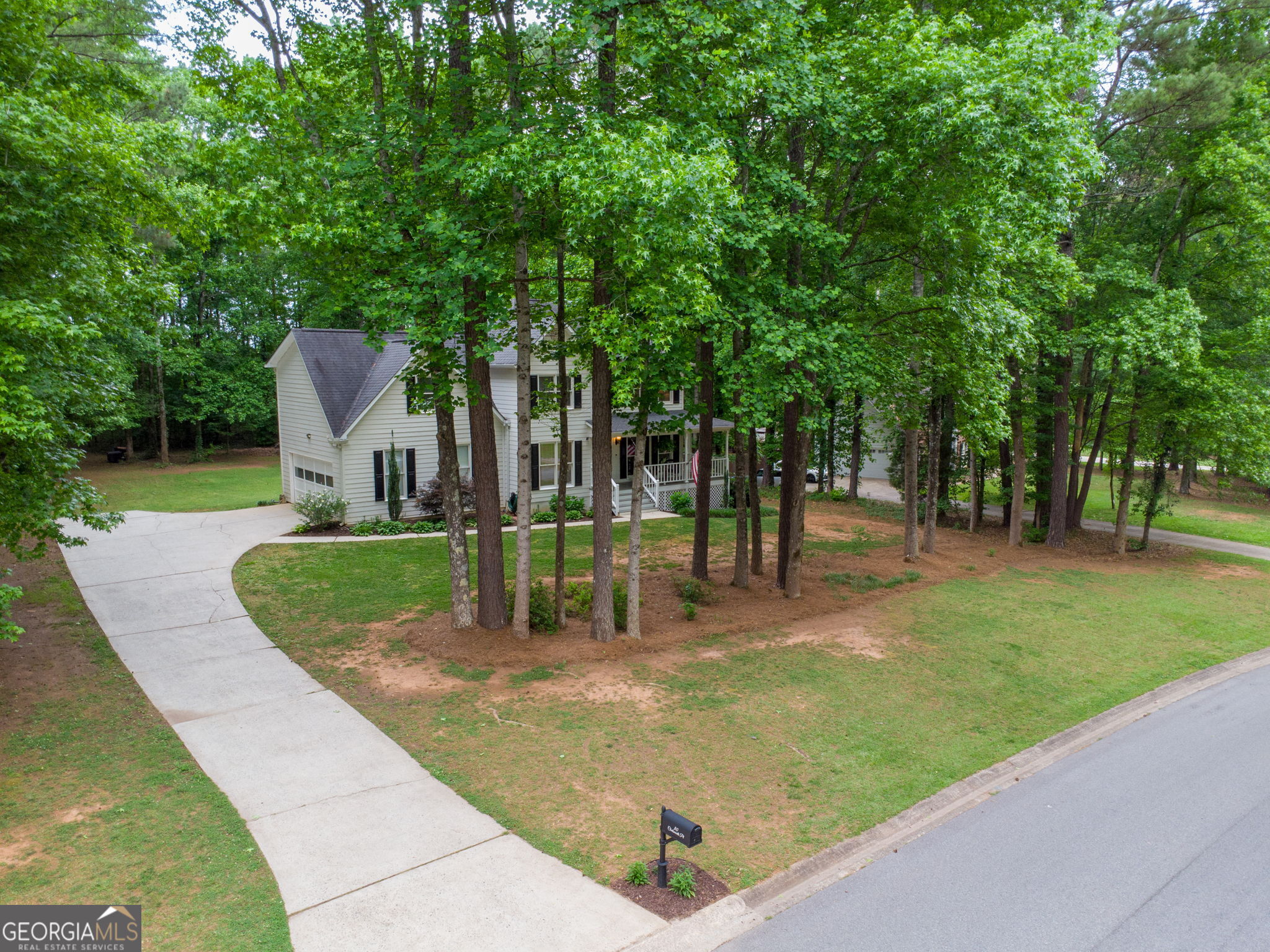 80 Chatsworth PL