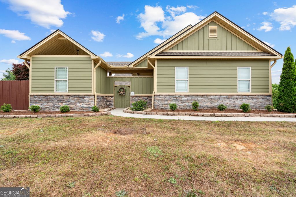 Photo of 104 Field Dr, Hogansville, GA 30230 (MLS # 10755583)