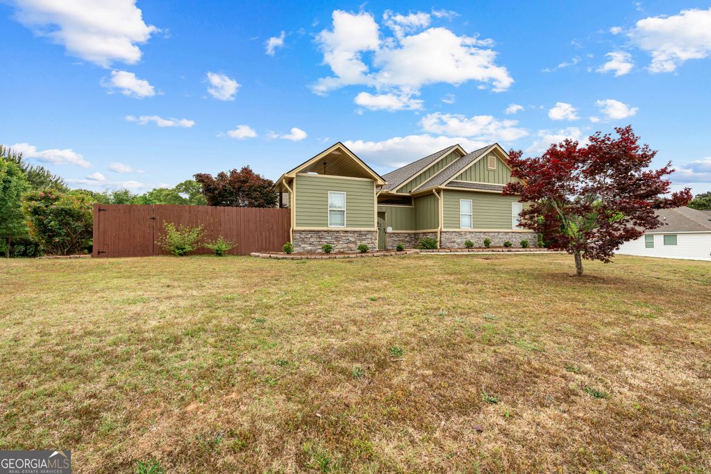 Photo of 104 Field Dr, Hogansville, GA 30230 (MLS # 10755583)