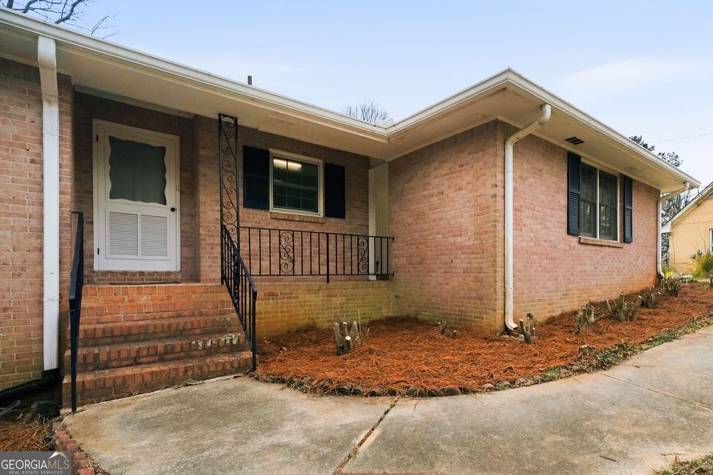 Photo of 2378 Cambridge Street, Snellville, GA 30078 (MLS # 10705799)