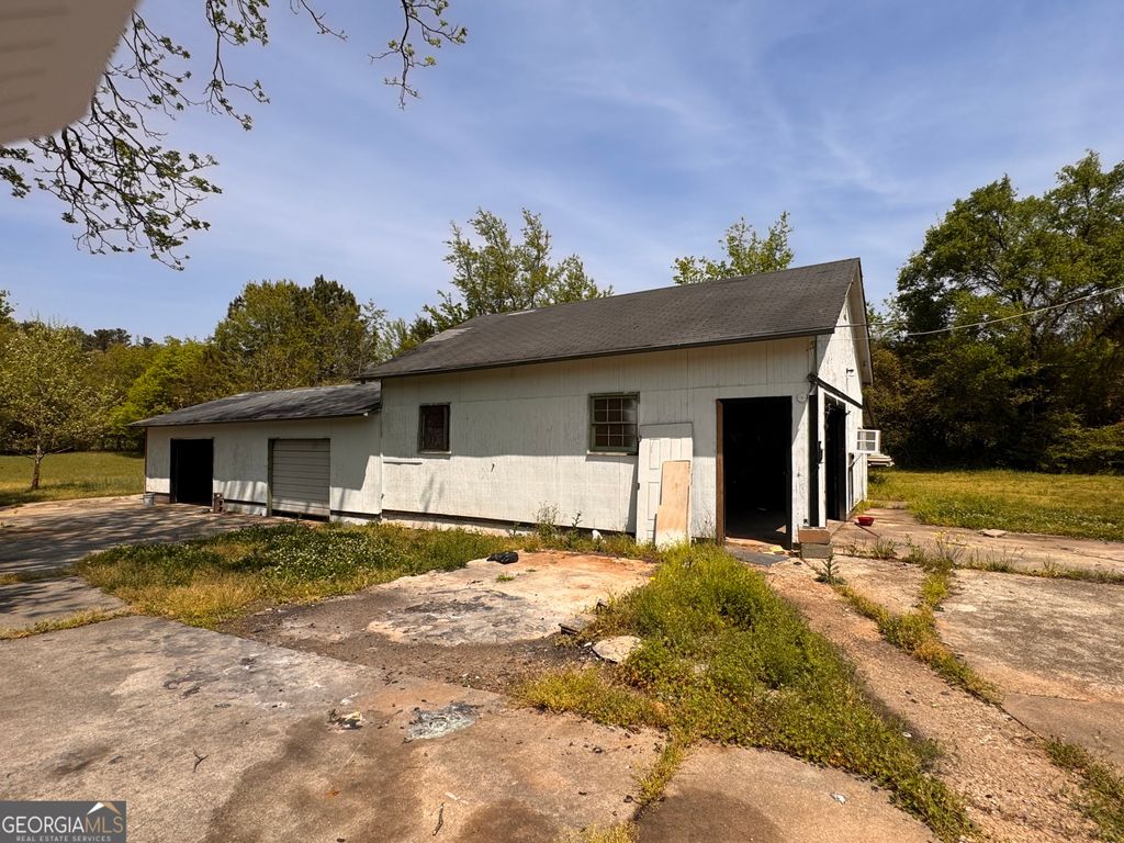 Photo of 1500 Cook Road, Oxford, GA 30054 (MLS # 10736411)