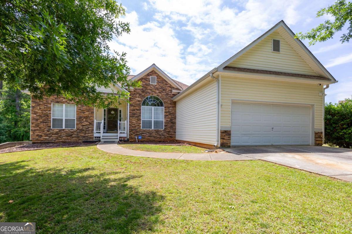 310 Hillcrest DR