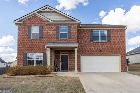 933 Nandina LN Loganville GA 30052