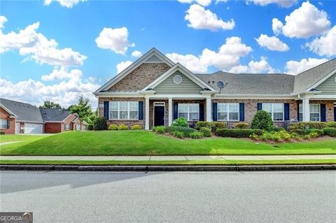 Photo of 3411 Lindenridge Drive, Buford, GA 30519 (MLS # 10673042)