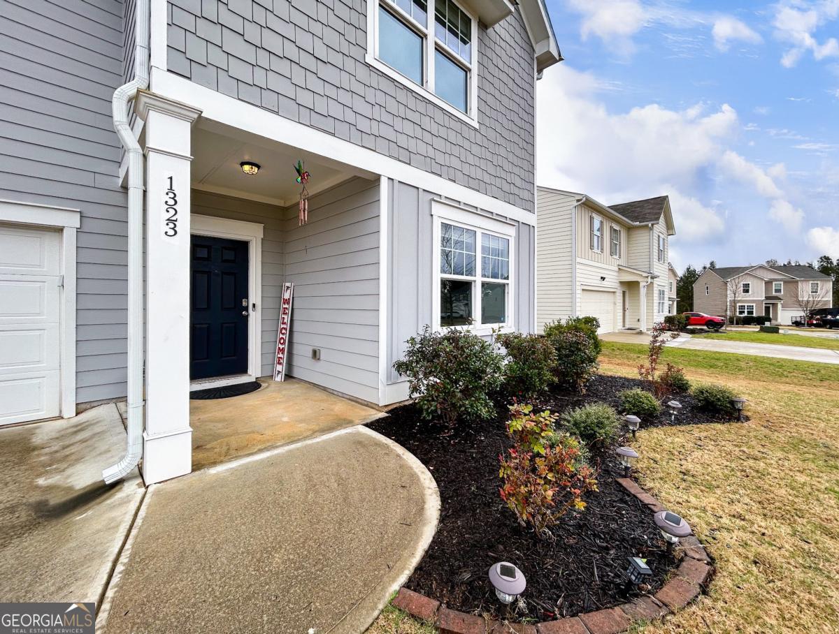 1323 Hudson CT
