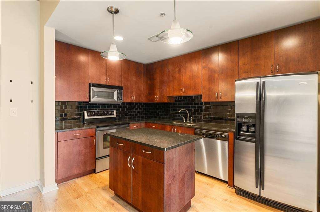 860 Peachtree ST NE 803