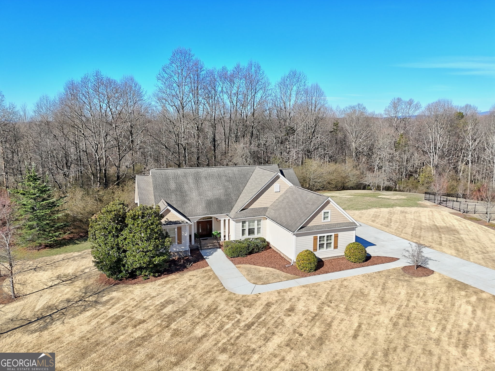 Clarkesville, Georgia 30523, United States, 4 Bedrooms Bedrooms, ,4 BathroomsBathrooms,Residential,Active,80352