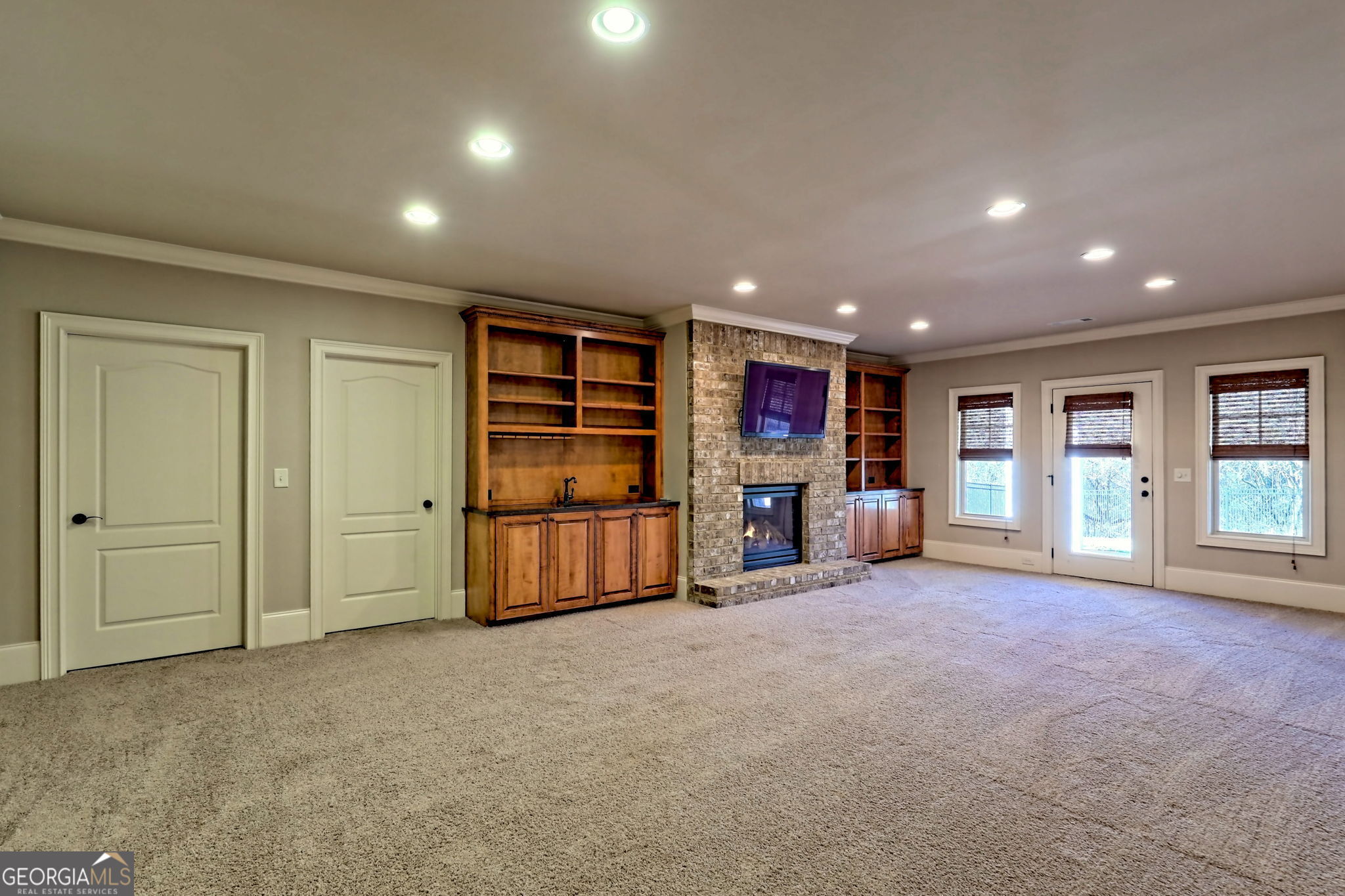 Clarkesville, Georgia 30523, United States, 4 Bedrooms Bedrooms, ,4 BathroomsBathrooms,Residential,Active,80352