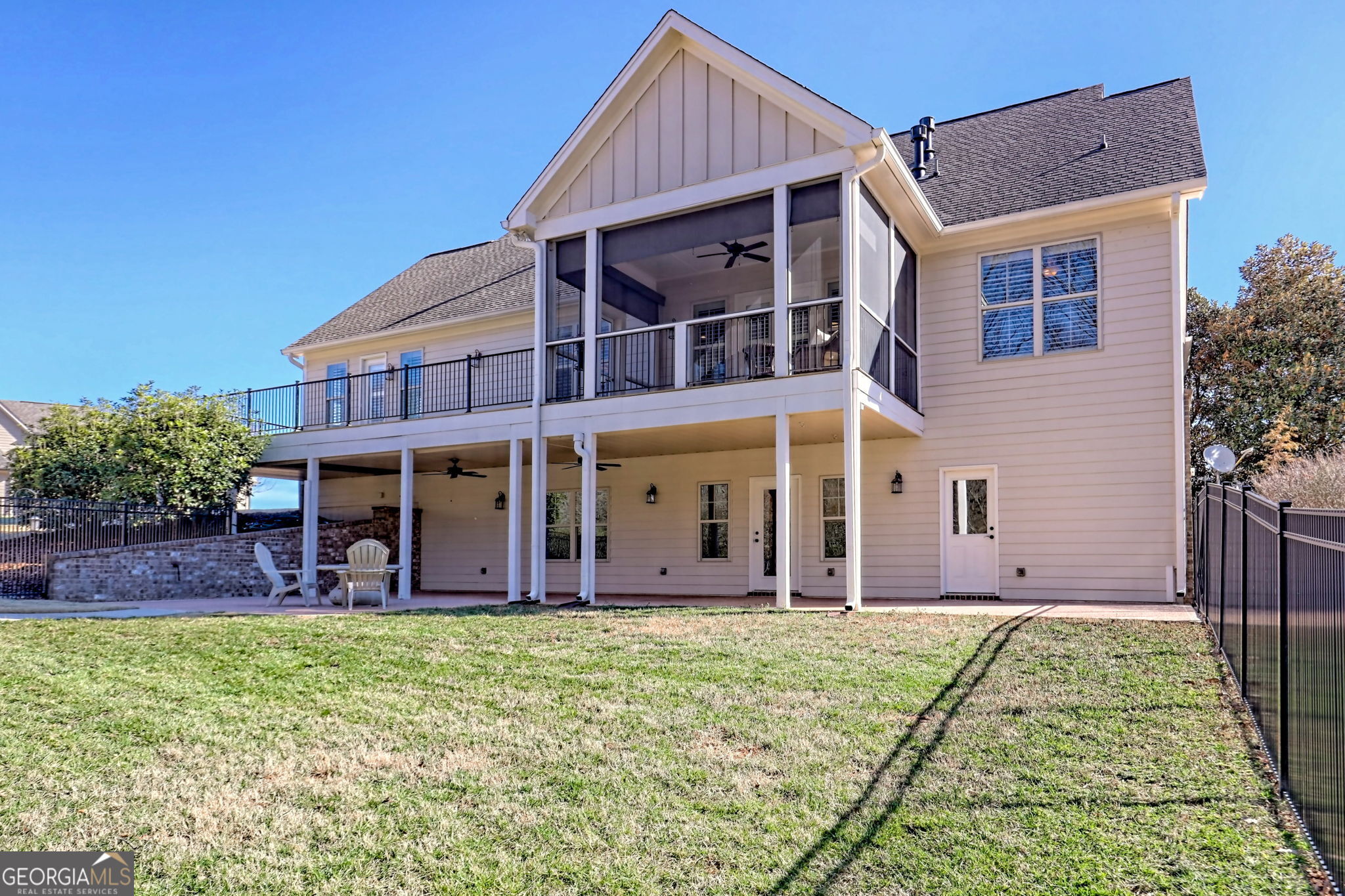 Clarkesville, Georgia 30523, United States, 4 Bedrooms Bedrooms, ,4 BathroomsBathrooms,Residential,Active,80352