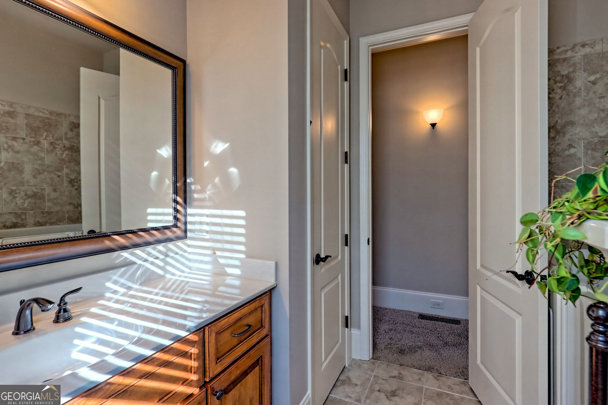 Clarkesville, Georgia 30523, United States, 4 Bedrooms Bedrooms, ,4 BathroomsBathrooms,Residential,Active,80352