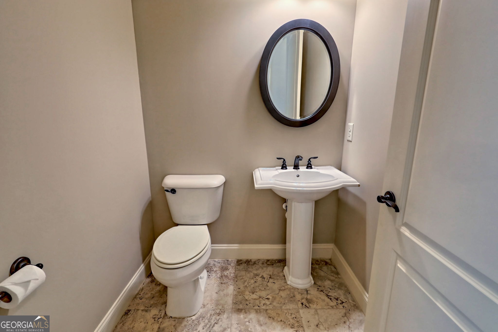 Clarkesville, Georgia 30523, United States, 4 Bedrooms Bedrooms, ,4 BathroomsBathrooms,Residential,Active,80352