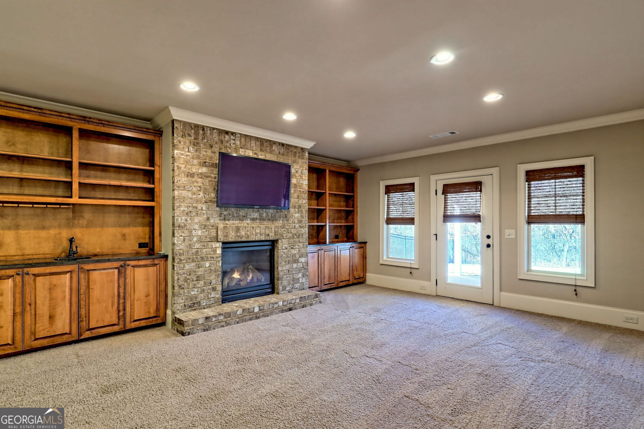 Clarkesville, Georgia 30523, United States, 4 Bedrooms Bedrooms, ,4 BathroomsBathrooms,Residential,Active,80352