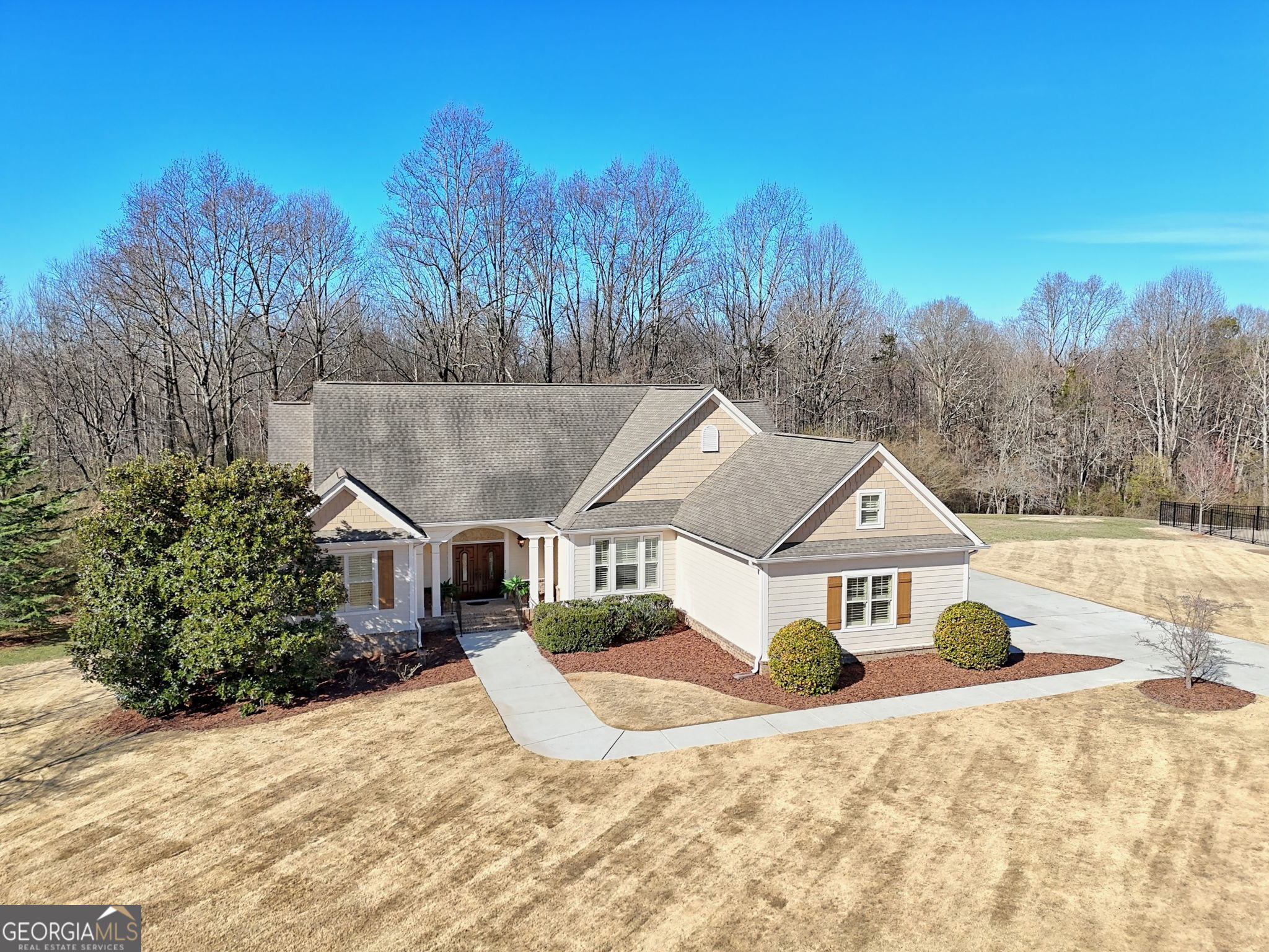 Clarkesville, Georgia 30523, United States, 4 Bedrooms Bedrooms, ,4 BathroomsBathrooms,Residential,Active,80352