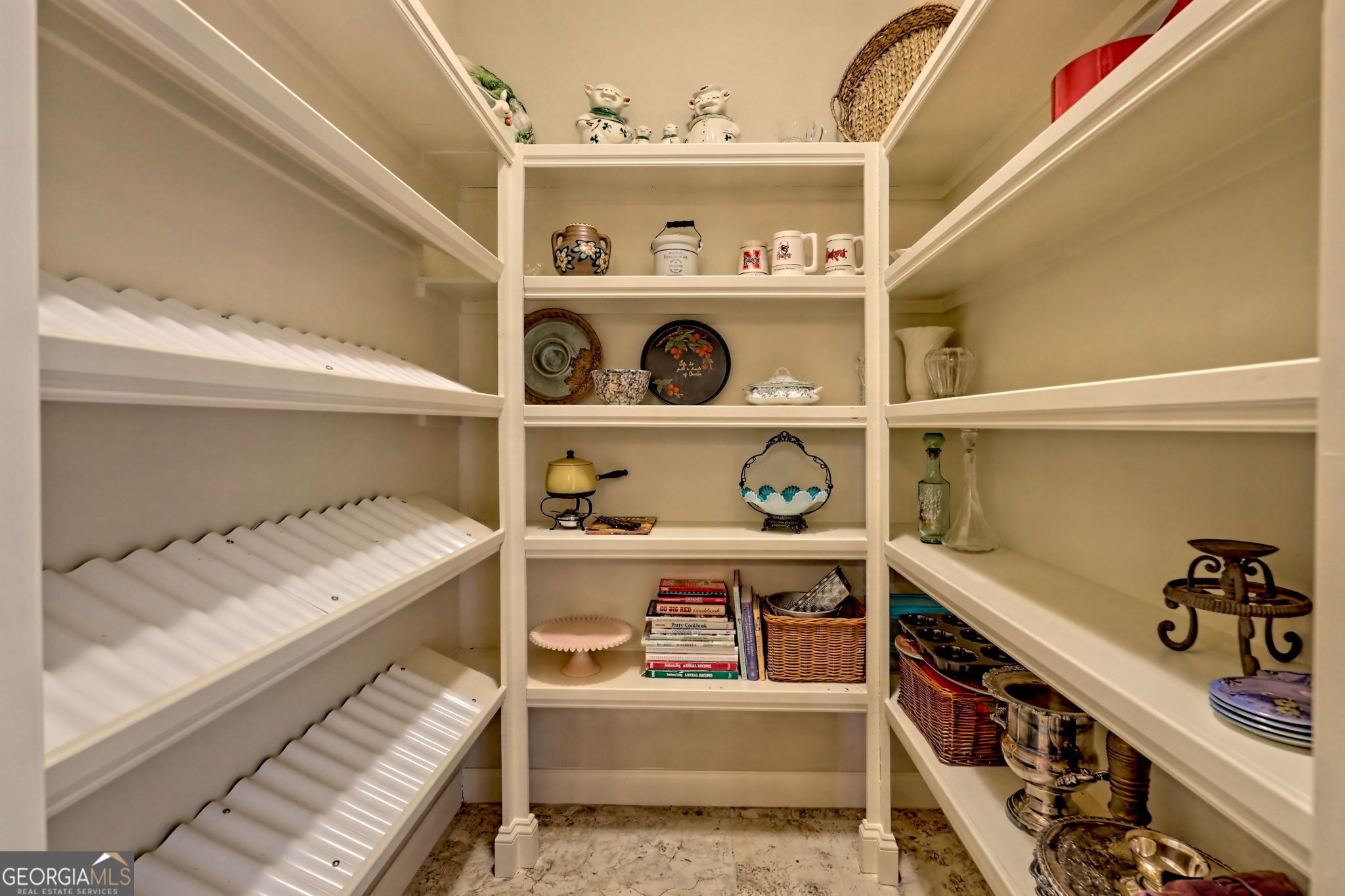 Clarkesville, Georgia 30523, United States, 4 Bedrooms Bedrooms, ,4 BathroomsBathrooms,Residential,Active,80352