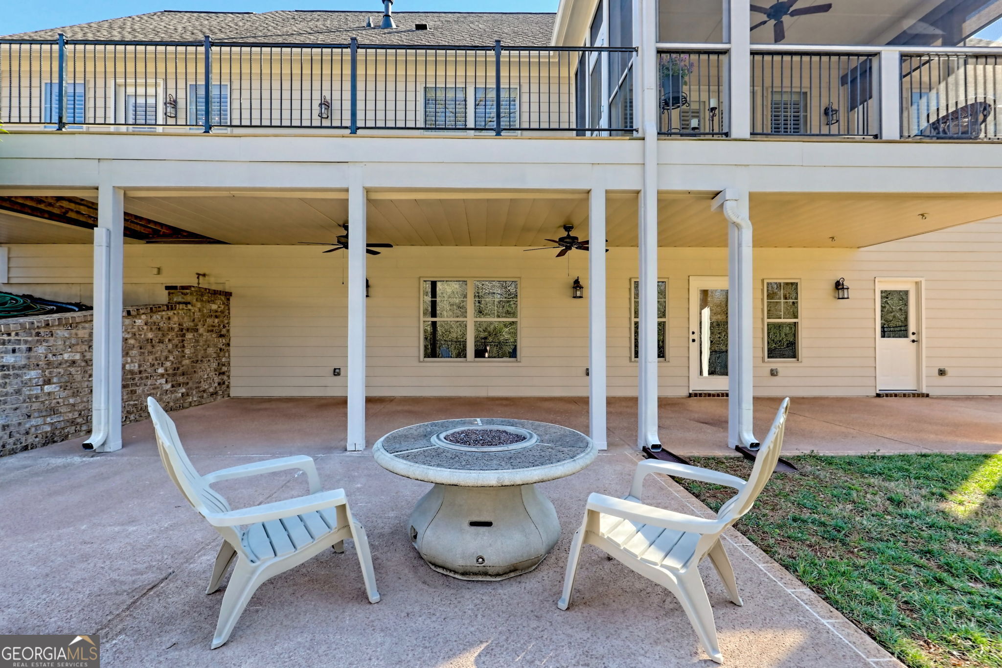 Clarkesville, Georgia 30523, United States, 4 Bedrooms Bedrooms, ,4 BathroomsBathrooms,Residential,Active,80352