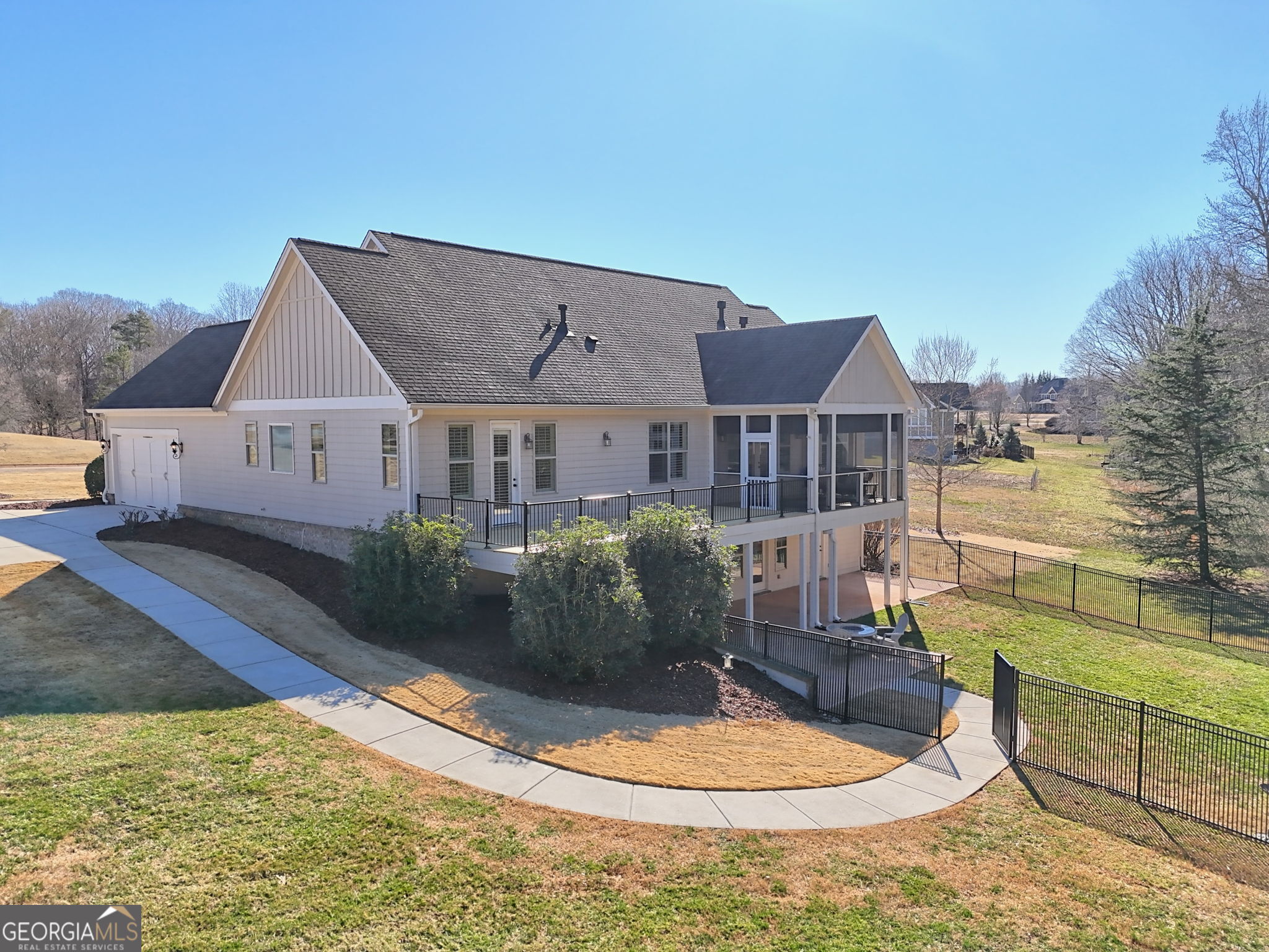 Clarkesville, Georgia 30523, United States, 4 Bedrooms Bedrooms, ,4 BathroomsBathrooms,Residential,Active,80352