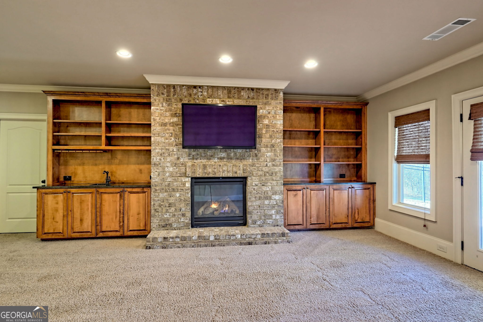 Clarkesville, Georgia 30523, United States, 4 Bedrooms Bedrooms, ,4 BathroomsBathrooms,Residential,Active,80352