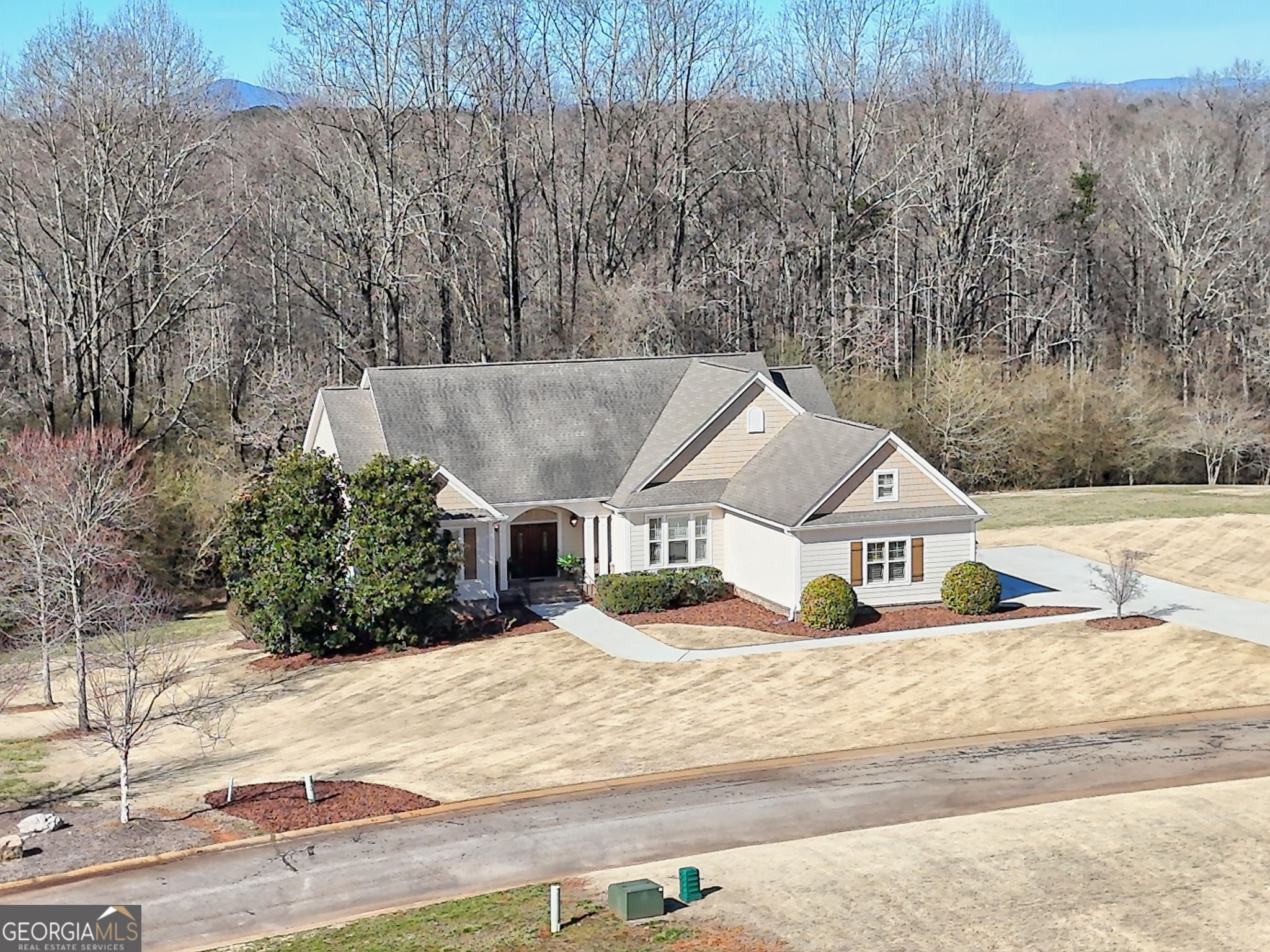 Clarkesville, Georgia 30523, United States, 4 Bedrooms Bedrooms, ,4 BathroomsBathrooms,Residential,Active,80352