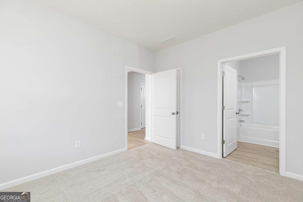 313 Cavalier LN