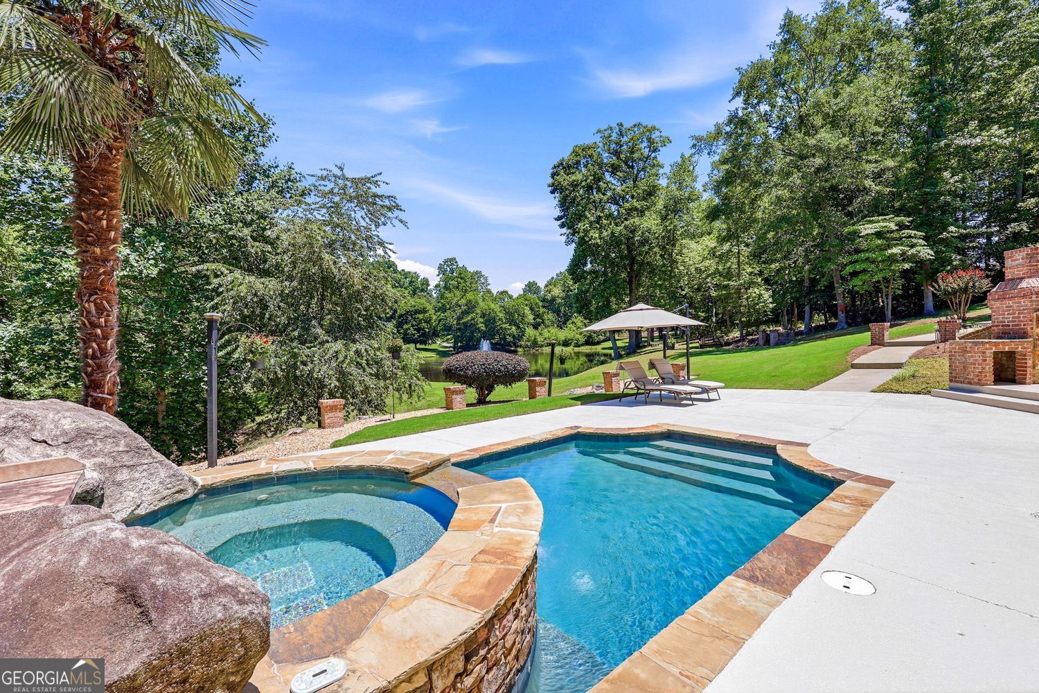 8235 Hurakan Creek XING