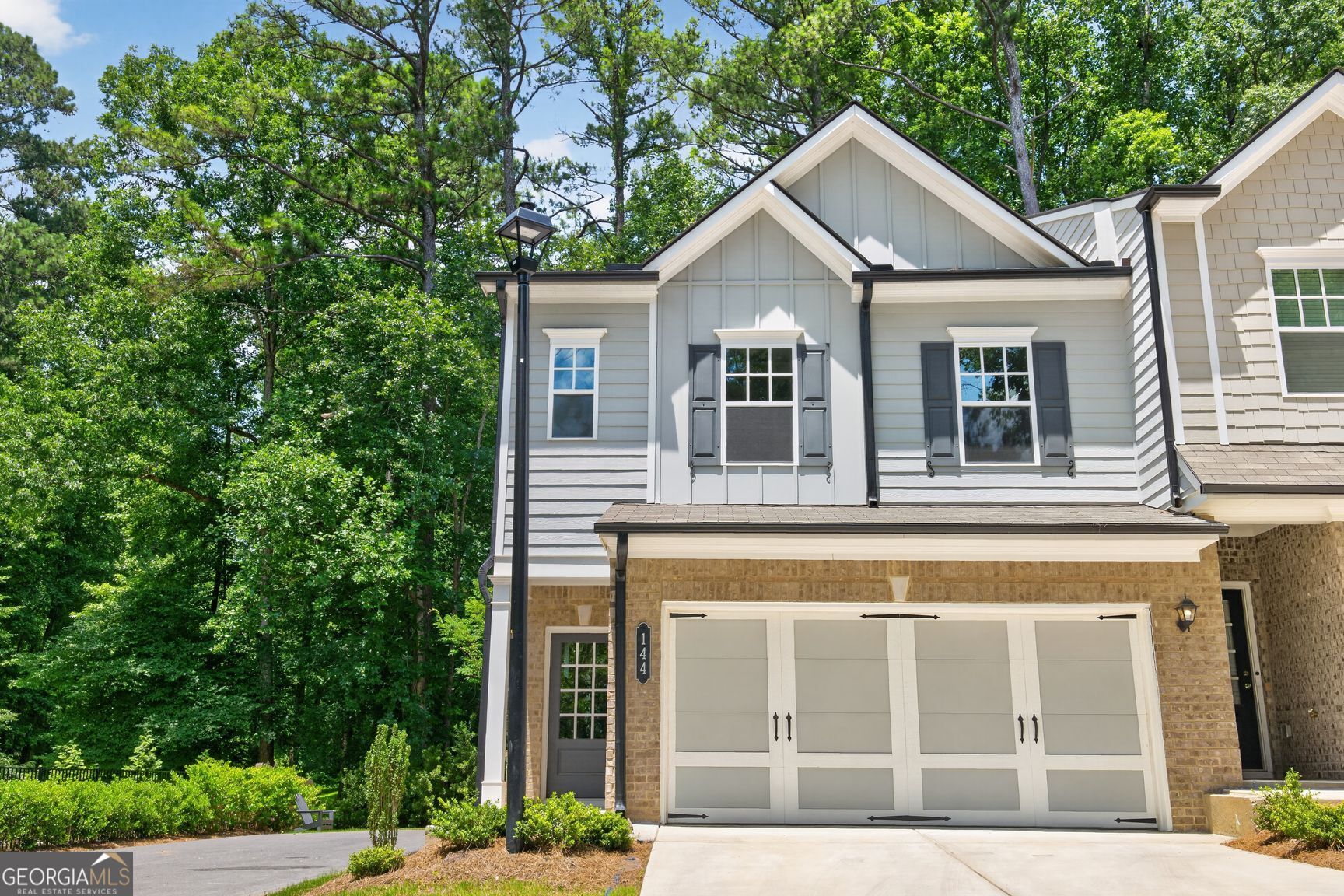 144 Town Walk DR
