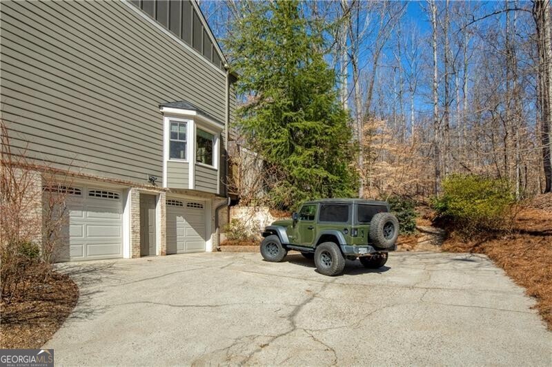 Roswell, Georgia 30075, United States, 4 Bedrooms Bedrooms, ,4 BathroomsBathrooms,Residential,Pending,79685