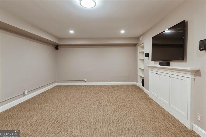 Roswell, Georgia 30075, United States, 4 Bedrooms Bedrooms, ,4 BathroomsBathrooms,Residential,Pending,79685