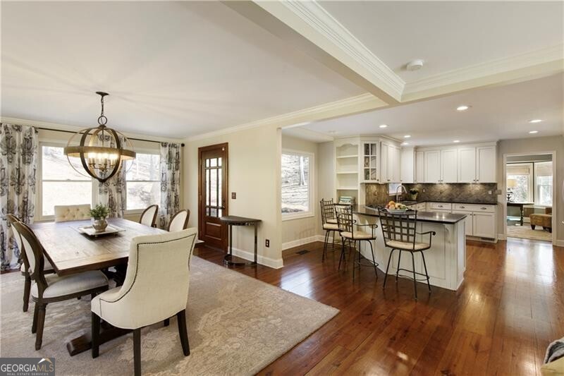 Roswell, Georgia 30075, United States, 4 Bedrooms Bedrooms, ,4 BathroomsBathrooms,Residential,Pending,79685