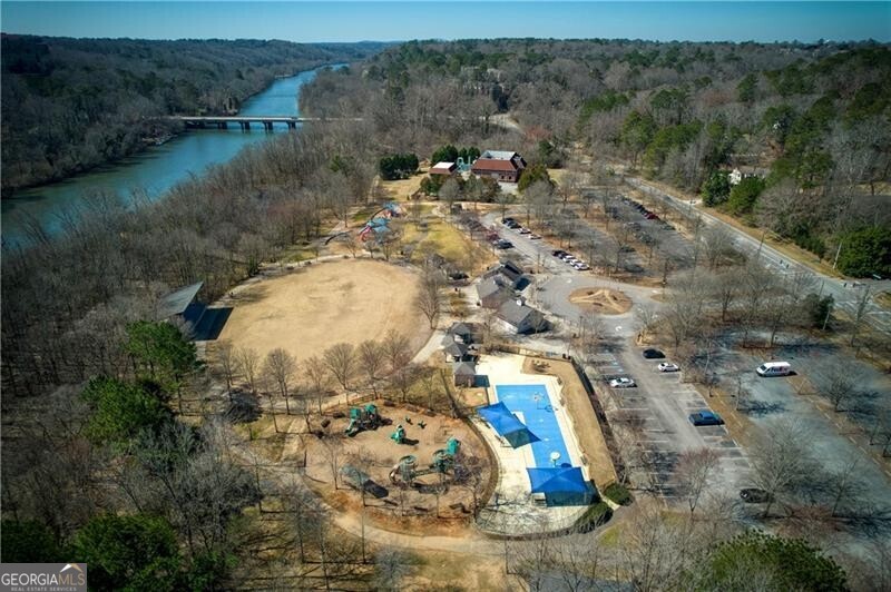 Roswell, Georgia 30075, United States, 4 Bedrooms Bedrooms, ,4 BathroomsBathrooms,Residential,Pending,79685