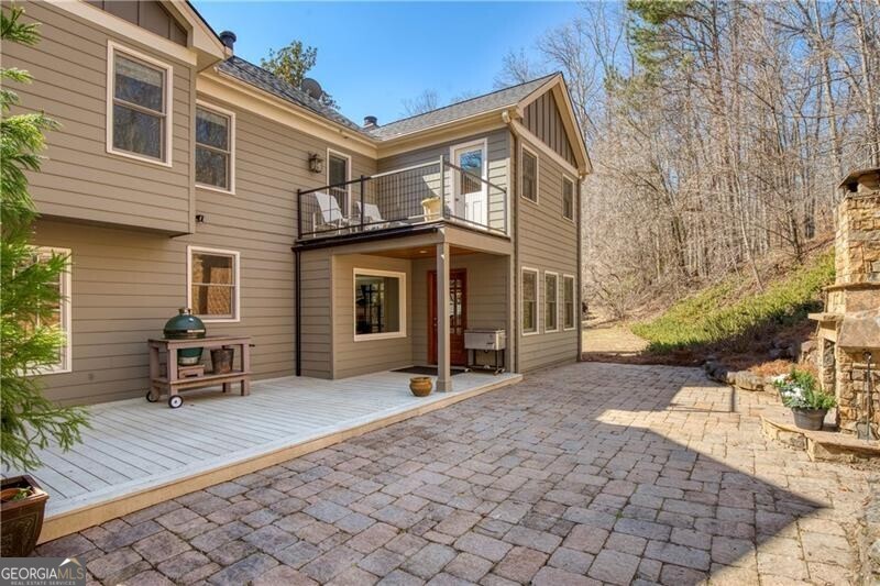 Roswell, Georgia 30075, United States, 4 Bedrooms Bedrooms, ,4 BathroomsBathrooms,Residential,Pending,79685