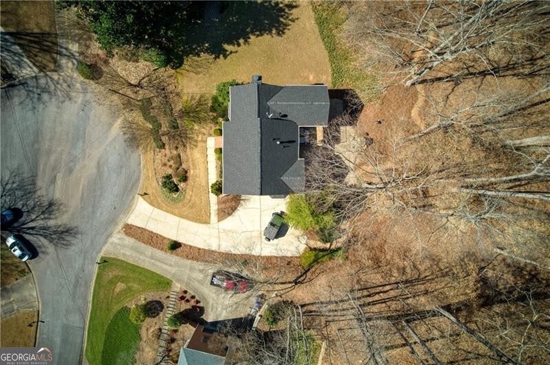 Roswell, Georgia 30075, United States, 4 Bedrooms Bedrooms, ,4 BathroomsBathrooms,Residential,Pending,79685