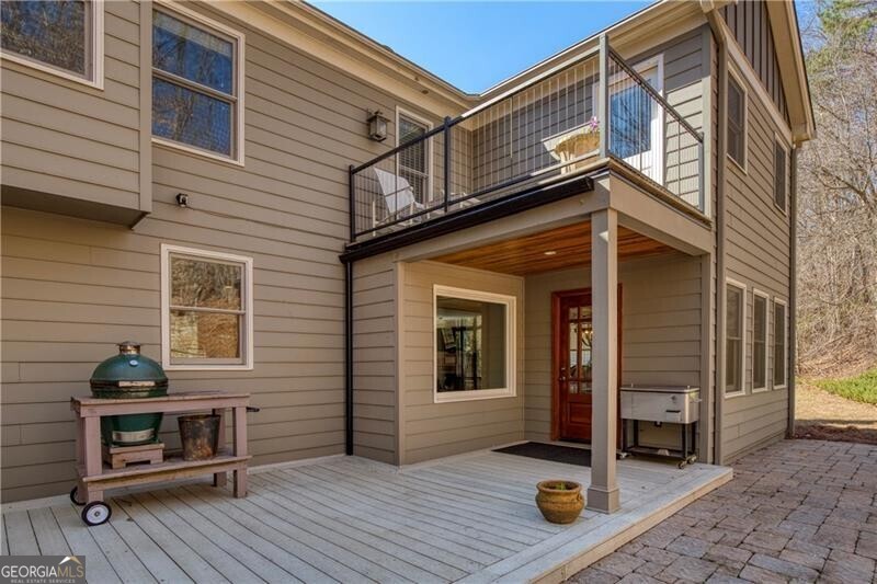 Roswell, Georgia 30075, United States, 4 Bedrooms Bedrooms, ,4 BathroomsBathrooms,Residential,Pending,79685