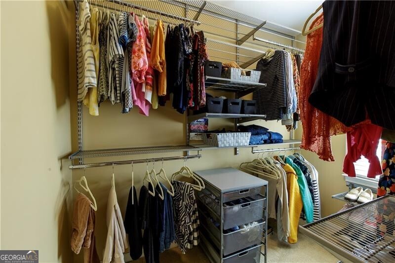 Roswell, Georgia 30075, United States, 4 Bedrooms Bedrooms, ,4 BathroomsBathrooms,Residential,Pending,79685