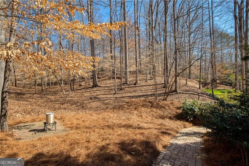 Roswell, Georgia 30075, United States, 4 Bedrooms Bedrooms, ,4 BathroomsBathrooms,Residential,Pending,79685