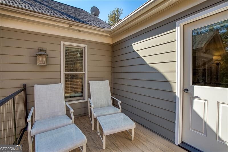 Roswell, Georgia 30075, United States, 4 Bedrooms Bedrooms, ,4 BathroomsBathrooms,Residential,Pending,79685