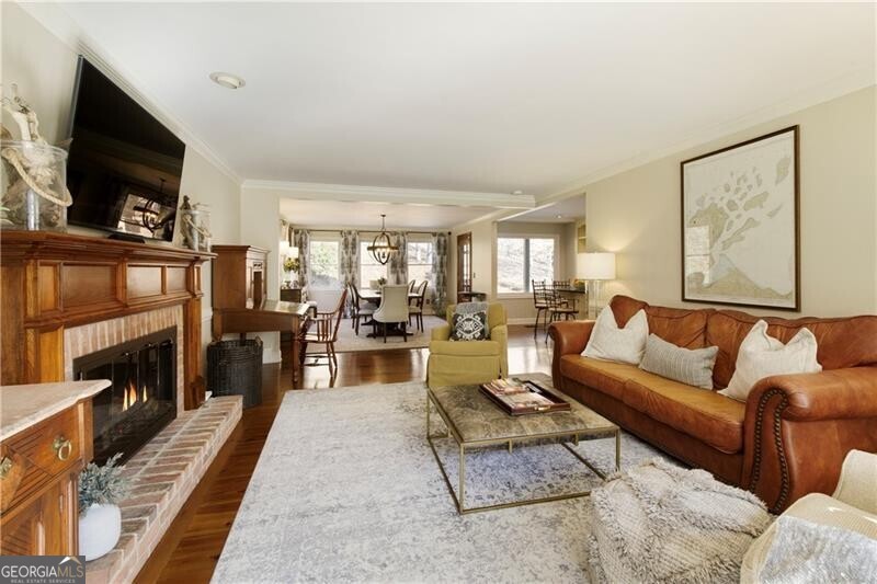 Roswell, Georgia 30075, United States, 4 Bedrooms Bedrooms, ,4 BathroomsBathrooms,Residential,Pending,79685