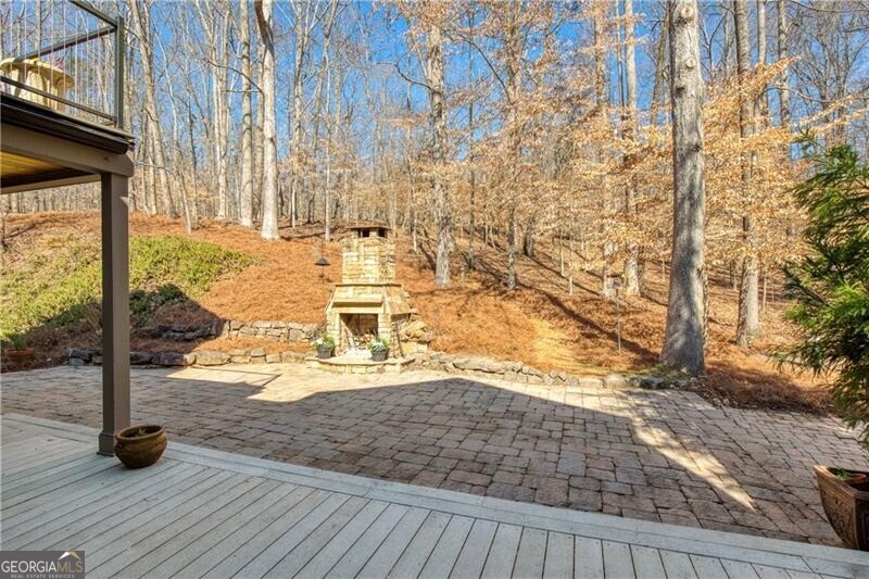 Roswell, Georgia 30075, United States, 4 Bedrooms Bedrooms, ,4 BathroomsBathrooms,Residential,Pending,79685