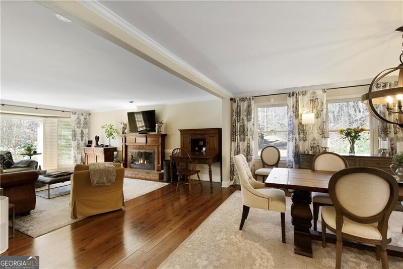 Roswell, Georgia 30075, United States, 4 Bedrooms Bedrooms, ,4 BathroomsBathrooms,Residential,Pending,79685