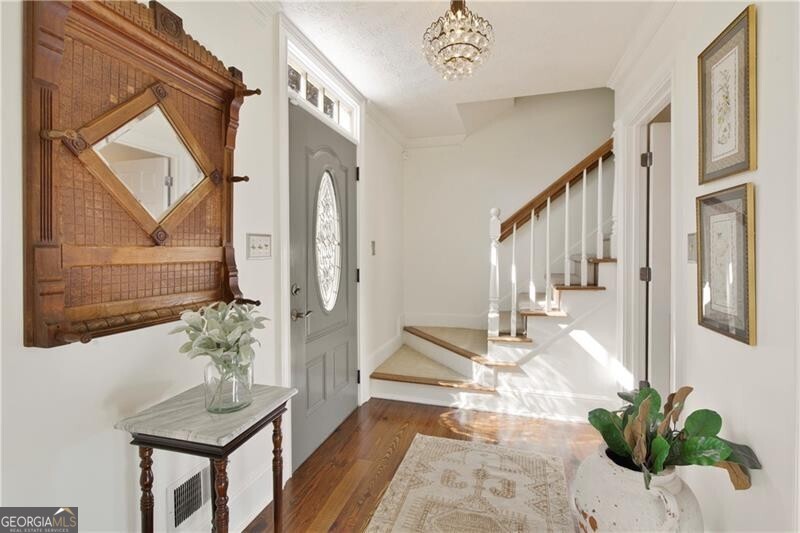 Roswell, Georgia 30075, United States, 4 Bedrooms Bedrooms, ,4 BathroomsBathrooms,Residential,Pending,79685