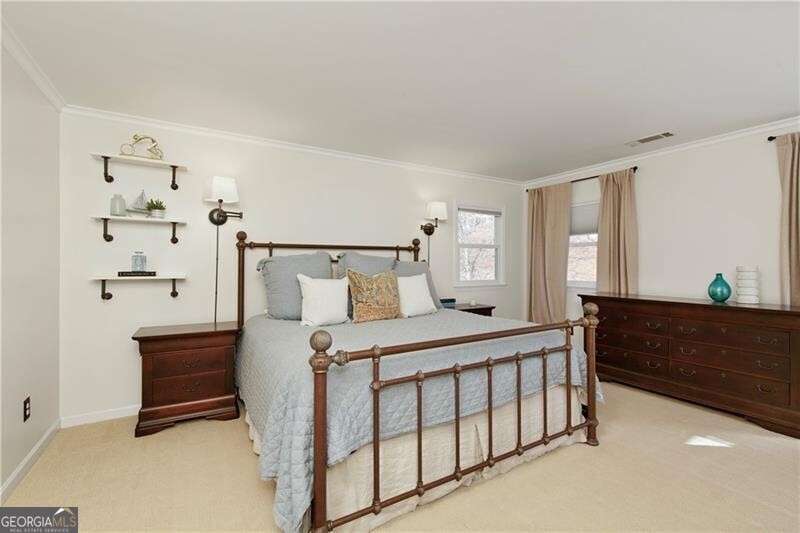 Roswell, Georgia 30075, United States, 4 Bedrooms Bedrooms, ,4 BathroomsBathrooms,Residential,Pending,79685