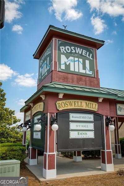 Roswell, Georgia 30075, United States, 4 Bedrooms Bedrooms, ,4 BathroomsBathrooms,Residential,Pending,79685